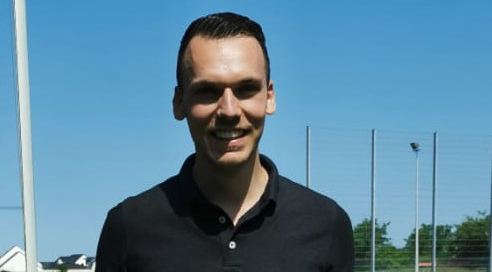 Ehrung Dominik Genthner - 10 Jahre Schiedsrichter