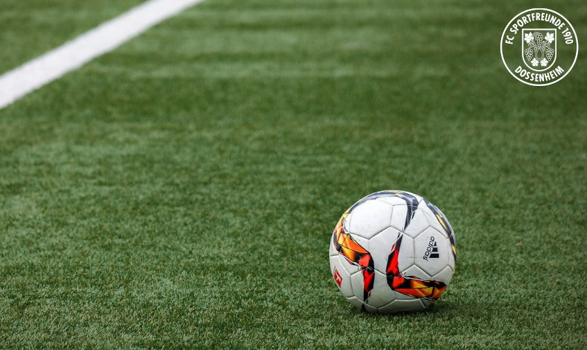 Beitragsbild Spielfeld und Ball